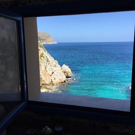 La Finestra Sul Mare Apartment Санта Флавия Екстериор снимка
